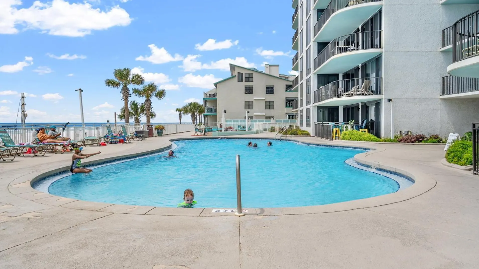 Stunning 2/2 Designer Condo W Coastal Appeal Right On The Gulf! Panama City Beach