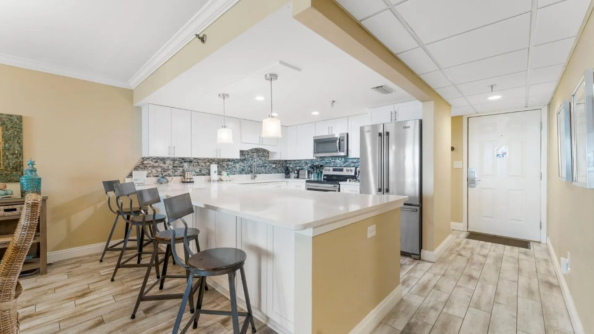 Stunning 2/2 Designer Condo W Coastal Appeal Right On The Gulf! Panama City Beach