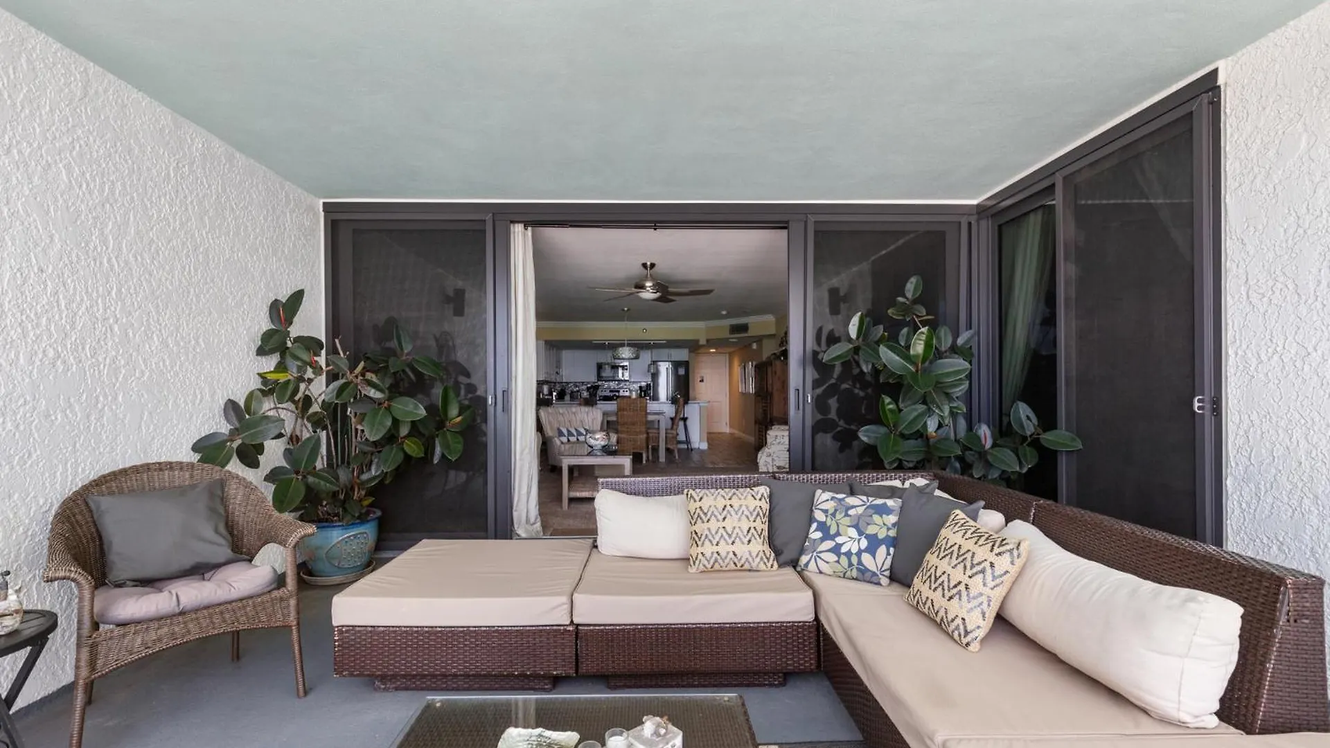Stunning 2/2 Designer Condo W Coastal Appeal Right On The Gulf! Panama City Beach