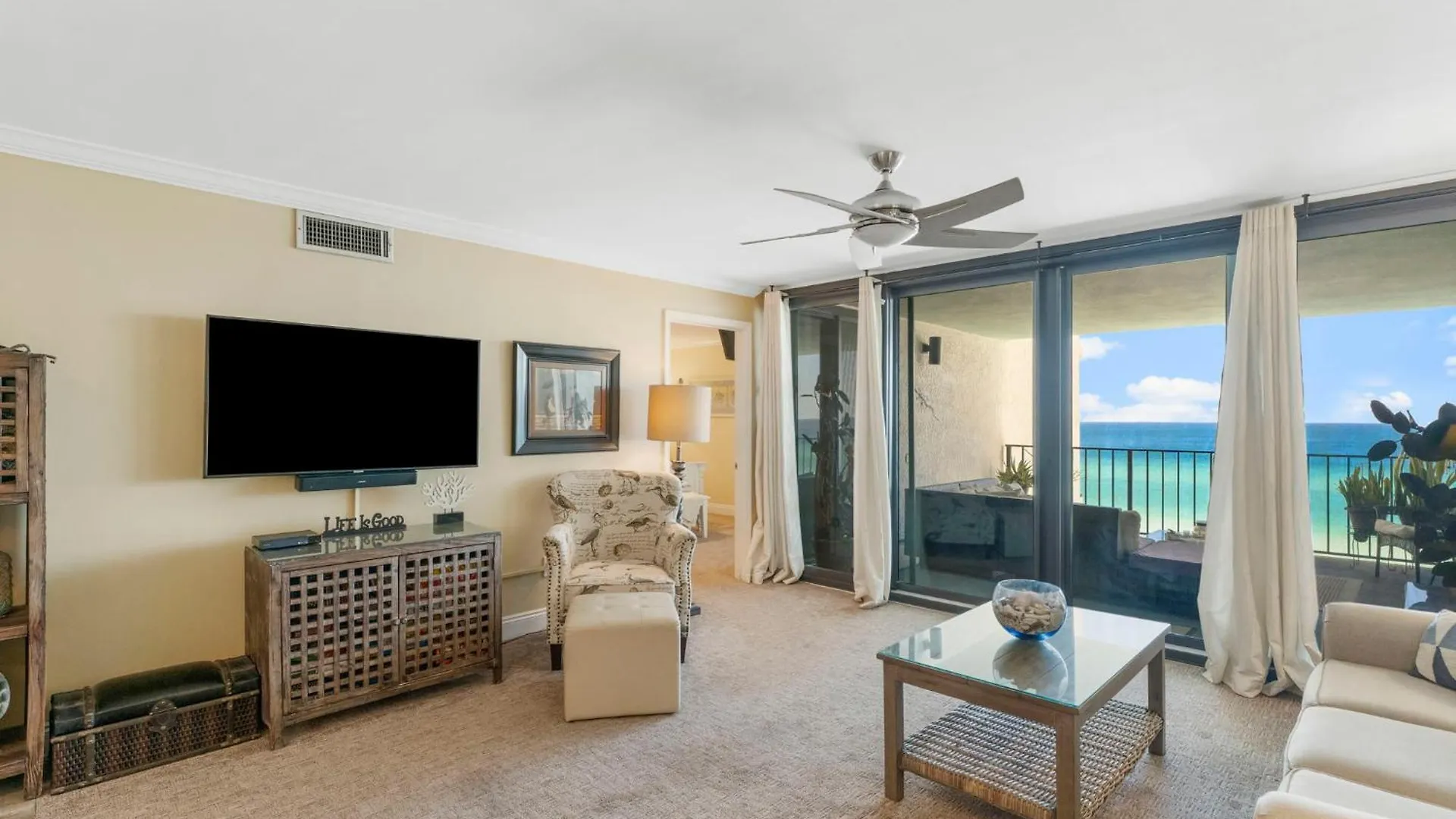 Stunning 2/2 Designer Condo W Coastal Appeal Right On The Gulf! Panama City Beach