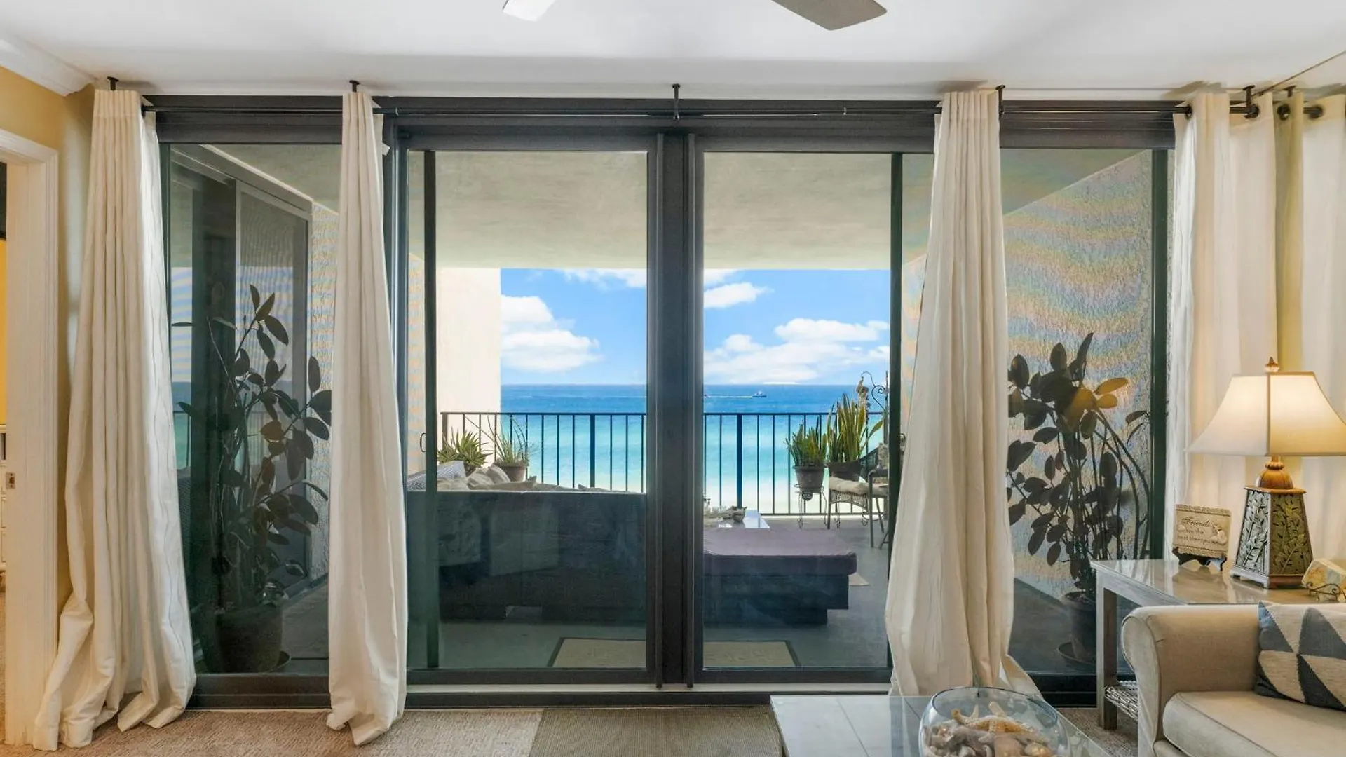Stunning 2/2 Designer Condo W Coastal Appeal Right On The Gulf! Panama City Beach 0*,  United States